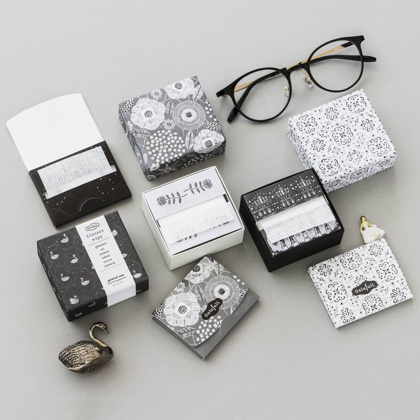 モノクロガラフル パリの景色にきゅん！メガネふき イラスト